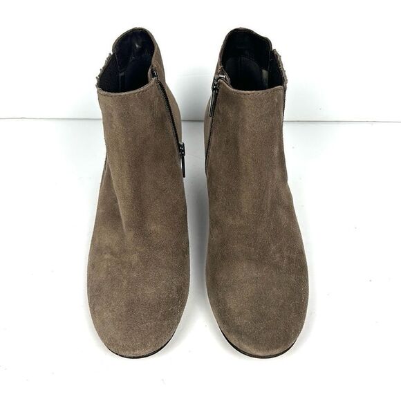 AQUATALIA Taupe Fallyn Suede Ankle Booties Block Heels Round Toe Side Zip US 9 - Picture 4 of 15
